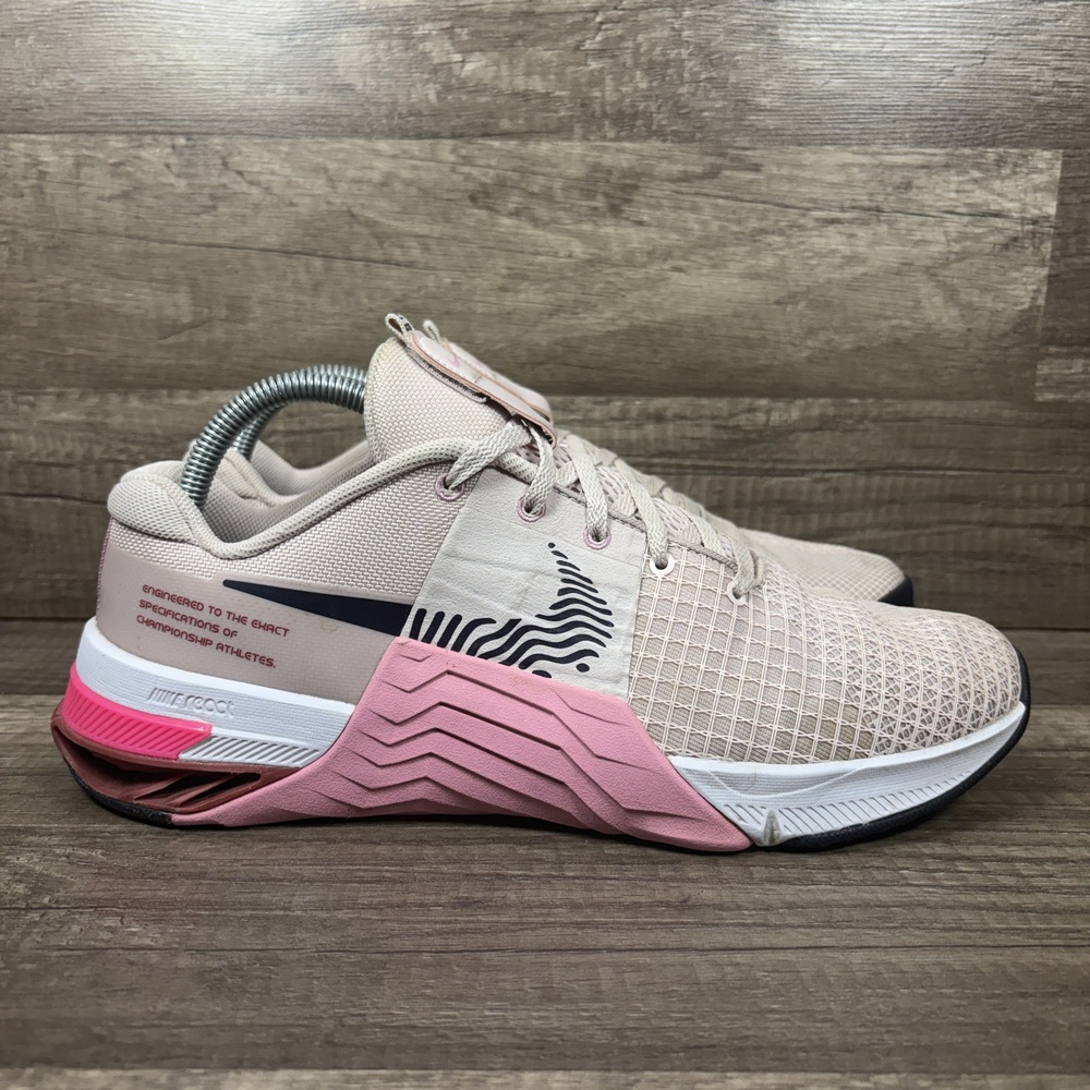 Nike React Metcon Pink Womens US Size 10 EUR 42 DO9327-600 Sneakers